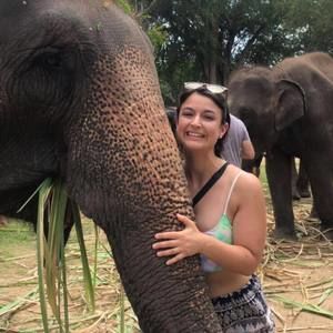 Meet your Posher, Jennifer